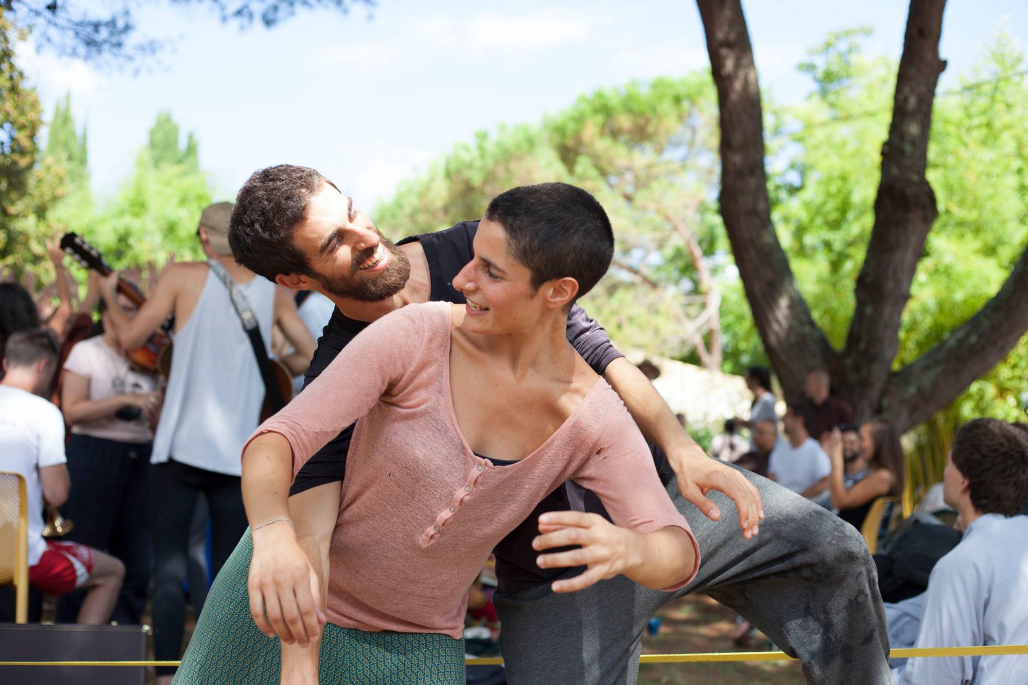 Contact Improv: Connecting awareness through movement