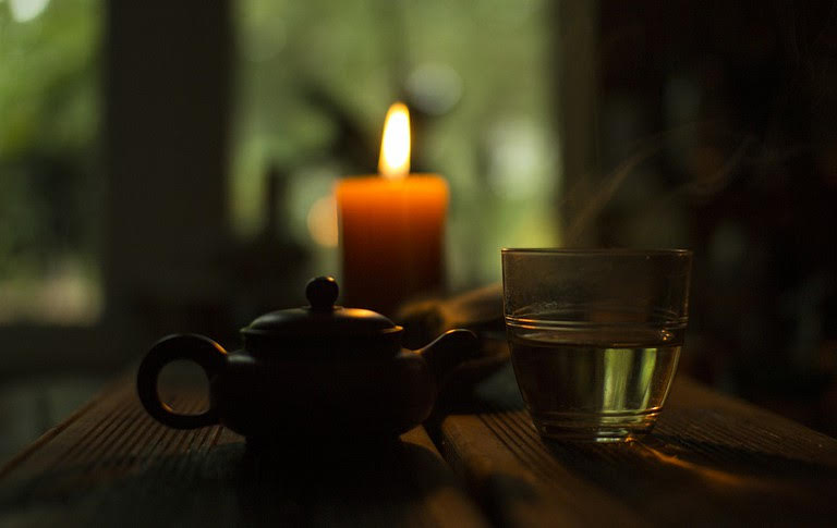 Join a Wake Up Sharing Group at our Holiday Online Retreats